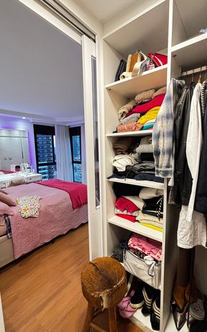 Apartamento para alugar com 320m², 4 quartos e 4 vagas Apartamento para alugar com 320m², 4 quartos e 4 vagasSuíte 4 Closet