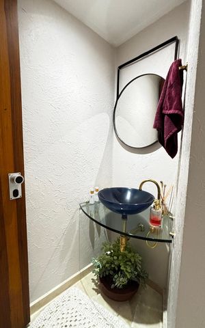 Apartamento para alugar com 320m², 4 quartos e 4 vagas Apartamento para alugar com 320m², 4 quartos e 4 vagasLavabo