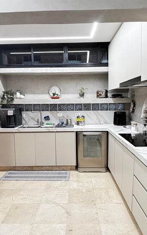 Apartamento para alugar com 320m², 4 quartos e 4 vagas Apartamento para alugar com 320m², 4 quartos e 4 vagasCozinha