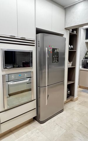 Apartamento para alugar com 320m², 4 quartos e 4 vagas Apartamento para alugar com 320m², 4 quartos e 4 vagasCozinha