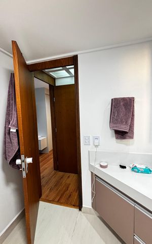 Apartamento para alugar com 320m², 4 quartos e 4 vagas Apartamento para alugar com 320m², 4 quartos e 4 vagasBanheiro da Suíte 3