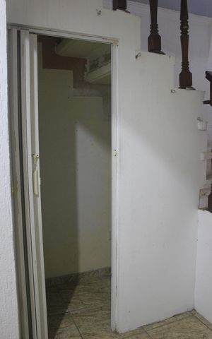 Casa para alugar com 190m², 3 quartos e 2 vagasRol inferior