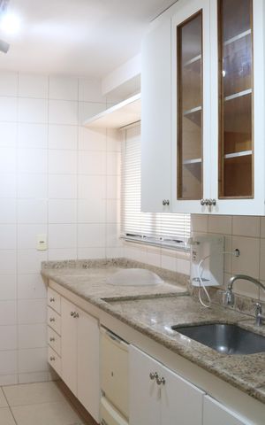 Apartamento para alugar com 126m², 3 quartos e 3 vagasCozinha