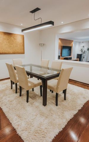Apartamento à venda com 232m², 4 quartos e sem vaga Apartamento à venda com 232m², 4 quartos e sem vagaSala