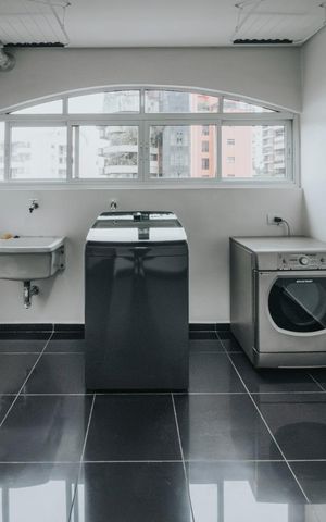 Apartamento à venda com 232m², 4 quartos e sem vaga Apartamento à venda com 232m², 4 quartos e sem vagaÁrea de Serviço