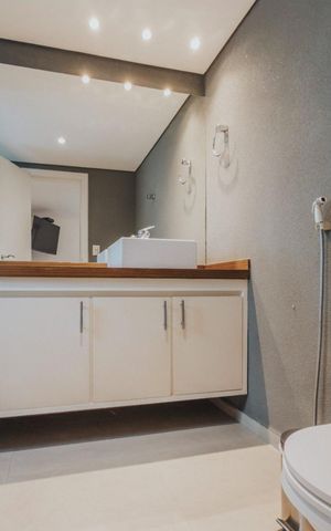 Apartamento à venda com 232m², 4 quartos e sem vaga Apartamento à venda com 232m², 4 quartos e sem vagaBanheiro