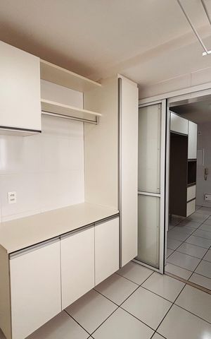 Apartamento à venda com 243m², 4 quartos e 3 vagas Apartamento à venda com 243m², 4 quartos e 3 vagasLavanderia