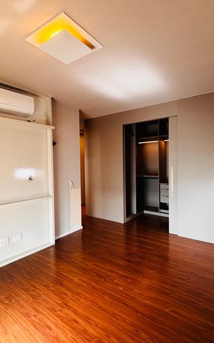 Apartamento à venda com 243m², 4 quartos e 3 vagas Apartamento à venda com 243m², 4 quartos e 3 vagasSuíte 1