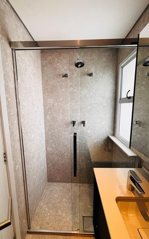 Apartamento à venda com 243m², 4 quartos e 3 vagas Apartamento à venda com 243m², 4 quartos e 3 vagasBanheiro suíte 2