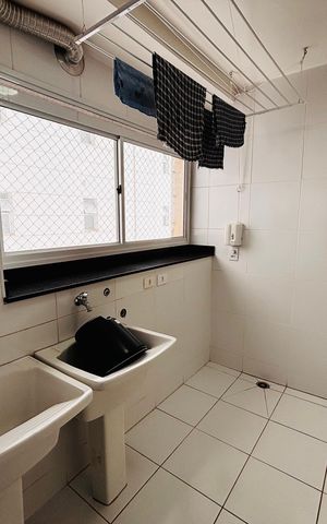 Apartamento à venda com 243m², 4 quartos e 3 vagas Apartamento à venda com 243m², 4 quartos e 3 vagasLavanderia