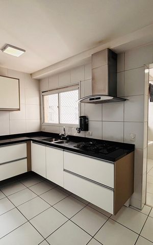 Apartamento à venda com 243m², 4 quartos e 3 vagas Apartamento à venda com 243m², 4 quartos e 3 vagasCozinha