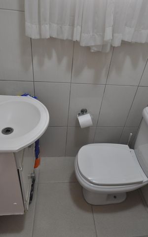Casa à venda com 101m², 2 quartos e 1 vagaBanheiro de serviço