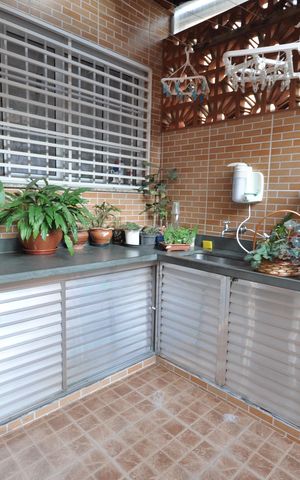 Casa à venda com 101m², 2 quartos e 1 vagaÁrea Gourmet