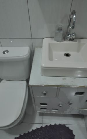 Casa à venda com 101m², 2 quartos e 1 vagaBanheiro