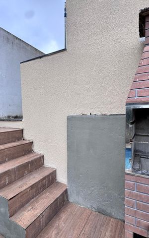 Casa de condomínio à venda com 100m², 3 quartos e 2 vagas Casa de condomínio à venda com 100m², 3 quartos e 2 vagasÁrea externa