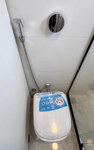 Casa de condomínio à venda com 100m², 3 quartos e 2 vagas Casa de condomínio à venda com 100m², 3 quartos e 2 vagasBanheiro