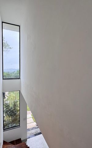 Casa de condomínio à venda com 100m², 3 quartos e 2 vagas Casa de condomínio à venda com 100m², 3 quartos e 2 vagasEscada
