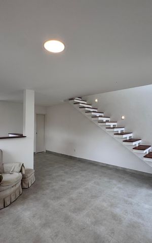 Casa de condomínio à venda com 100m², 3 quartos e 2 vagas Casa de condomínio à venda com 100m², 3 quartos e 2 vagasSala