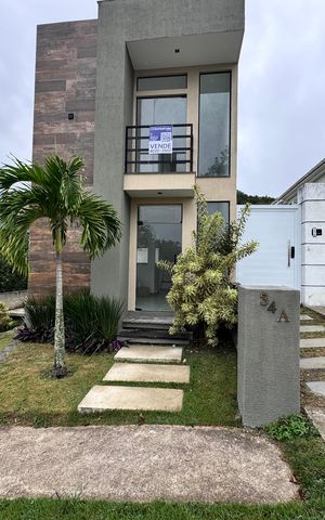 Casa de condomínio à venda com 100m², 3 quartos e 2 vagas Casa de condomínio à venda com 100m², 3 quartos e 2 vagasFachada