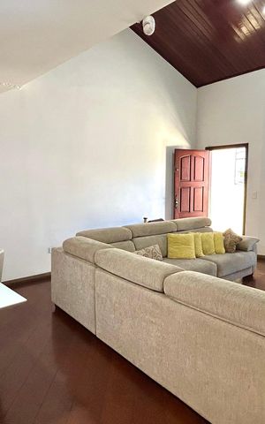 Casa para alugar com 183m², 3 quartos e 4 vagasSala