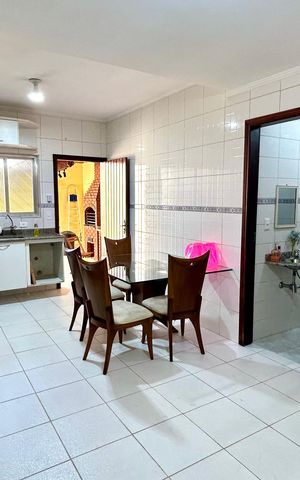Casa para alugar com 183m², 3 quartos e 4 vagasCozinha