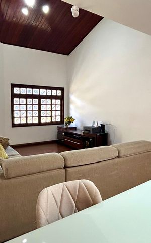 Casa para alugar com 183m², 3 quartos e 4 vagasSala