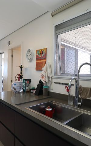Apartamento à venda com 142m², 4 quartos e 2 vagasCozinha e Área de serviço 