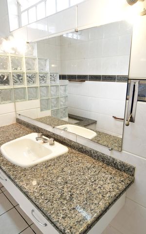 Casa à venda com 400m², 4 quartos e 4 vagasBanheiro Suíte