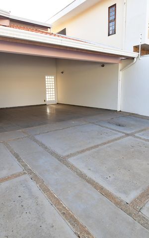 Casa à venda com 400m², 4 quartos e 4 vagasGaragem