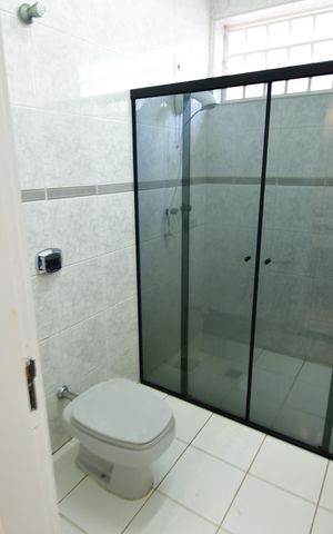 Casa à venda com 400m², 4 quartos e 4 vagasBanheiro Suíte