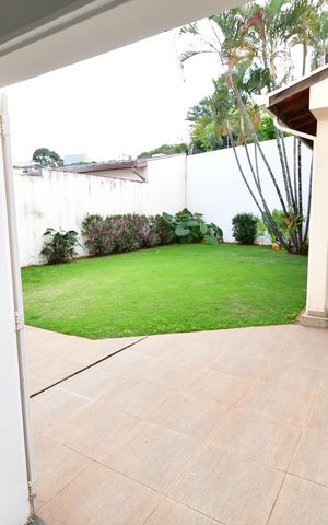 Casa à venda com 400m², 4 quartos e 4 vagasQuarto 2 - Suíte Vista