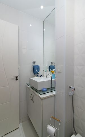 Apartamento à venda com 55m², 2 quartos e 1 vaga Apartamento à venda com 55m², 2 quartos e 1 vagaBanheiro