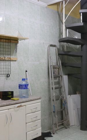 Casa à venda com 170m², 3 quartos e 2 vagasÁrea de Serviço