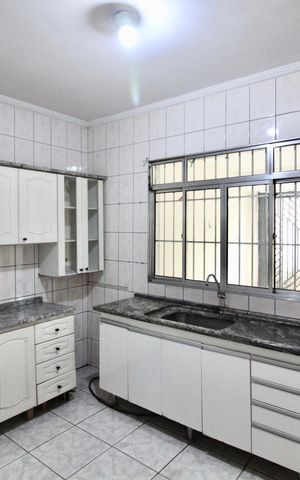 Casa para alugar com 230m², 4 quartos e 1 vaga Casa para alugar com 230m², 4 quartos e 1 vagaCozinha