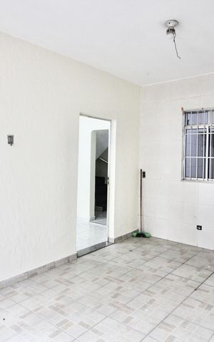 Casa para alugar com 230m², 4 quartos e 1 vaga Casa para alugar com 230m², 4 quartos e 1 vagaGaragem