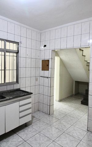 Casa para alugar com 230m², 4 quartos e 1 vaga Casa para alugar com 230m², 4 quartos e 1 vagaCozinha