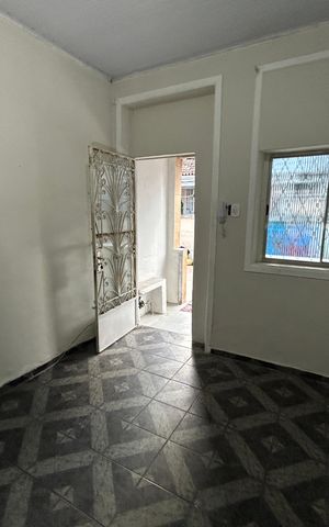 Casa para alugar com 70m², 2 quartos e sem vagaSala