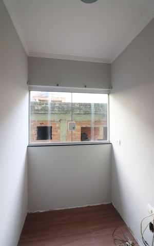 Casa à venda com 238m², 2 quartos e 2 vagasEscritório