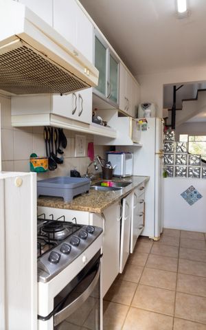Casa à venda com 168m², 3 quartos e sem vaga Casa à venda com 168m², 3 quartos e sem vagaCozinha