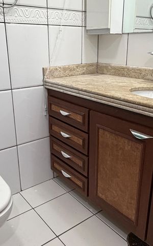 Apartamento para alugar com 75m², 2 quartos e 2 vagasBanheiro Social