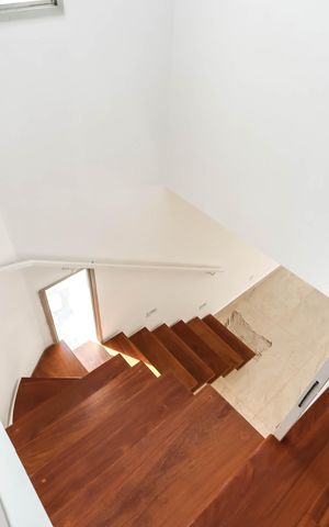 Apartamento para alugar com 78m², 1 quarto e 2 vagasescadas