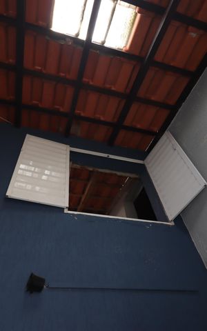 Casa para alugar com 215m², 4 quartos e 2 vagasSotão