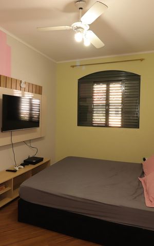 Casa para alugar com 215m², 4 quartos e 2 vagasQuarto 2