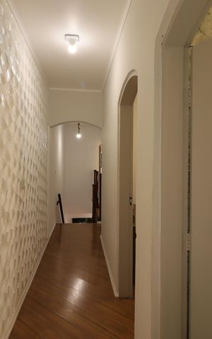 Casa para alugar com 215m², 4 quartos e 2 vagasCorredor