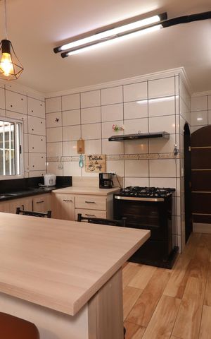Casa para alugar com 215m², 4 quartos e 2 vagasCozinha