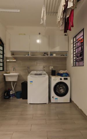 Casa para alugar com 215m², 4 quartos e 2 vagasÁrea de Serviço
