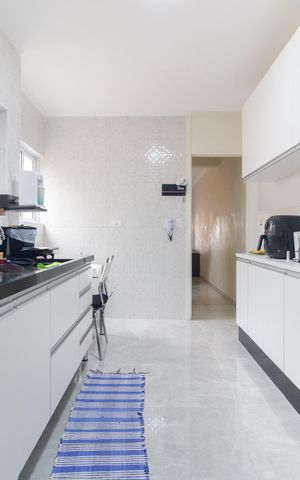 Casa à venda com 107m², 3 quartos e 2 vagas Casa à venda com 107m², 3 quartos e 2 vagasCozinha