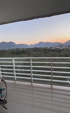 Apartamento à venda com 78m², 2 quartos e 1 vaga Apartamento à venda com 78m², 2 quartos e 1 vagaVaranda