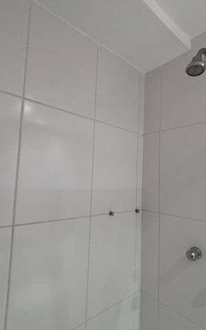 Apartamento à venda com 78m², 2 quartos e 1 vaga Apartamento à venda com 78m², 2 quartos e 1 vagaBanheiro