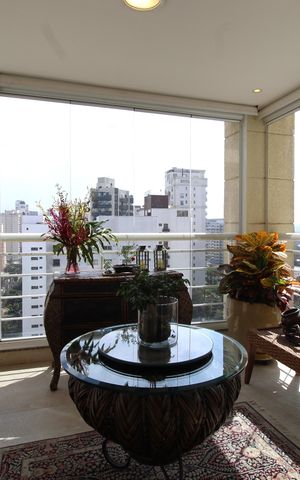 Apartamento à venda com 298m², 3 quartos e 5 vagasVaranda